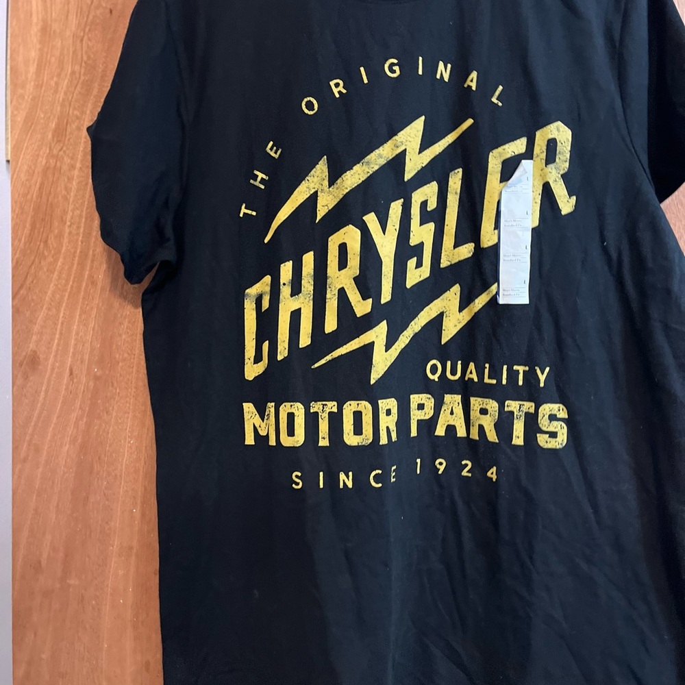 New Men’s size L Chrysler Auto Parts Tee Shirt